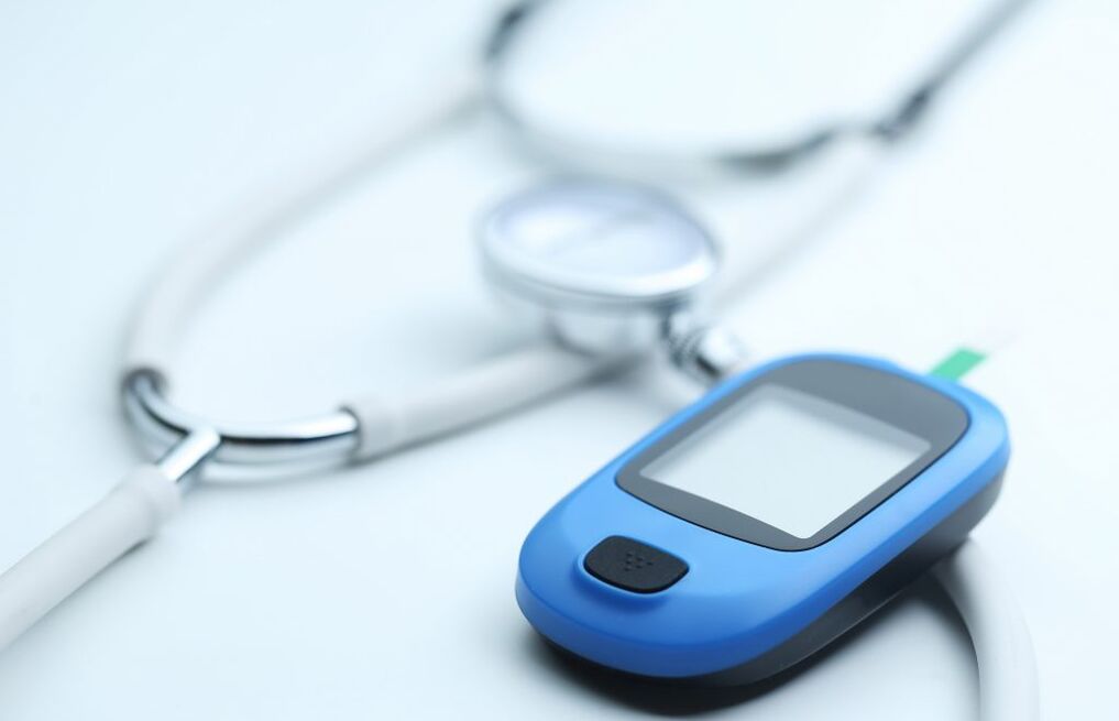 Glukometr pomůže určit úroveň glukózy v krvi a kontroluje průběh diabetes mellitus